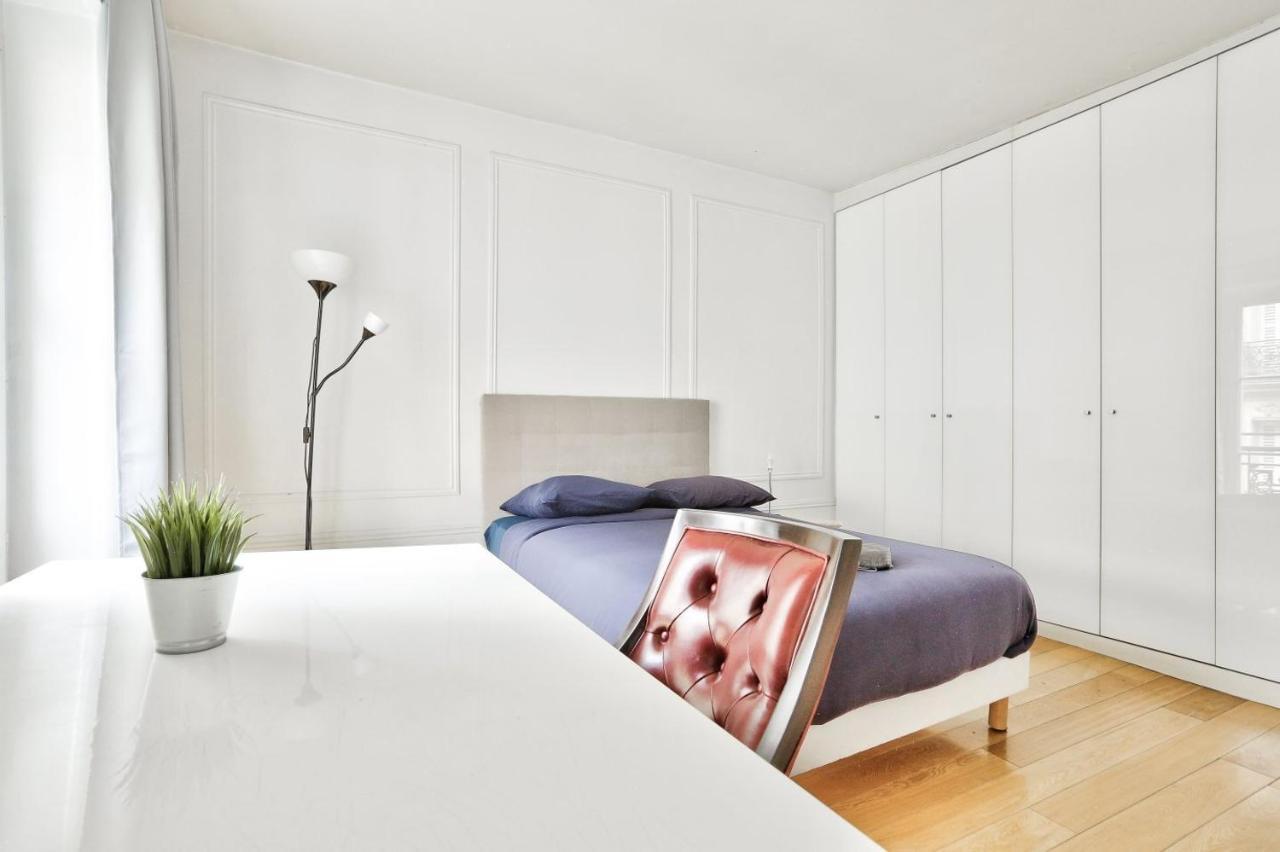 Appartement Quartier Champs-Elysees 3 ปารีส ภายนอก รูปภาพ